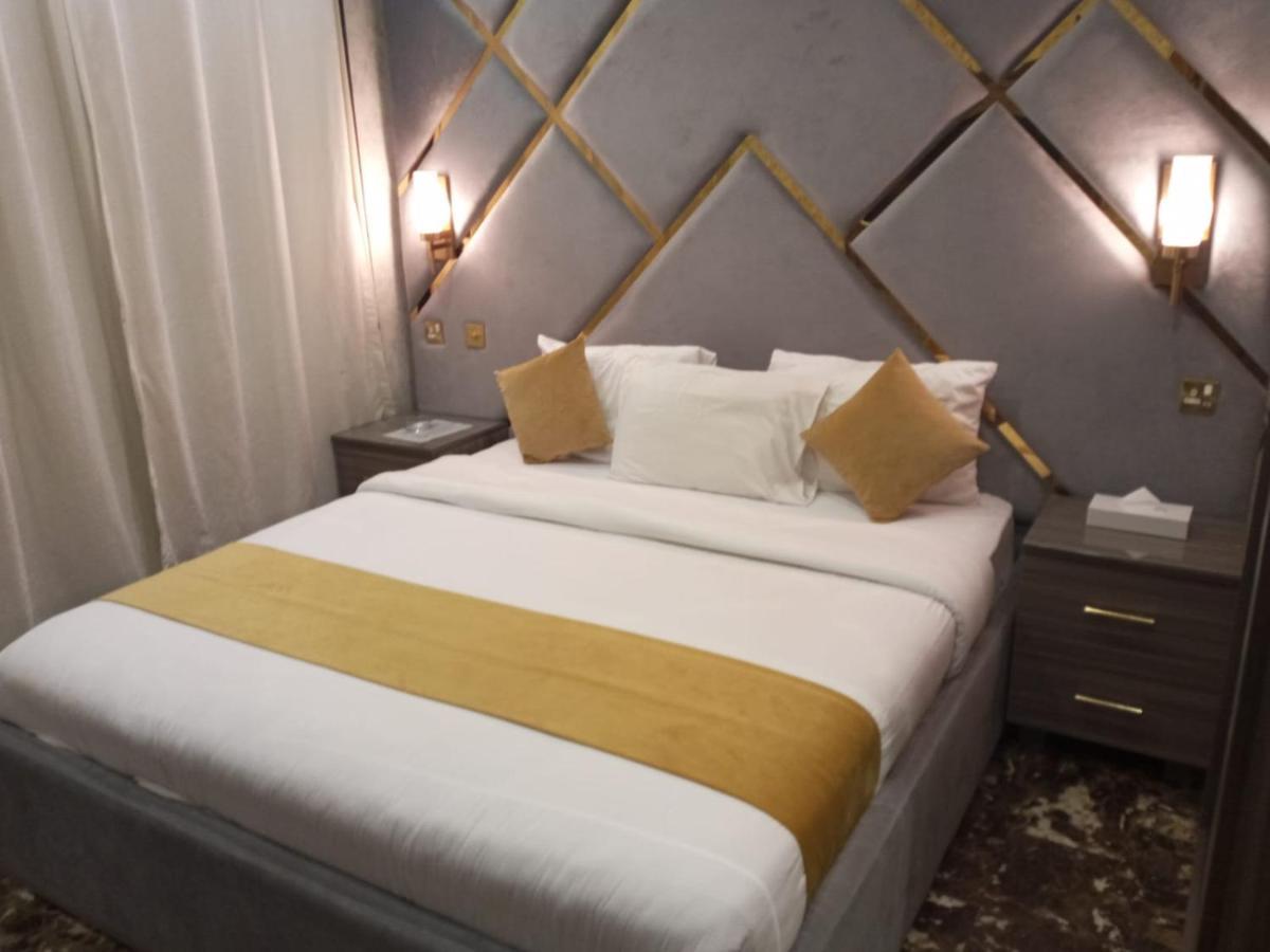 Rihanna Hotel Apartment Kuwait City Bagian luar foto