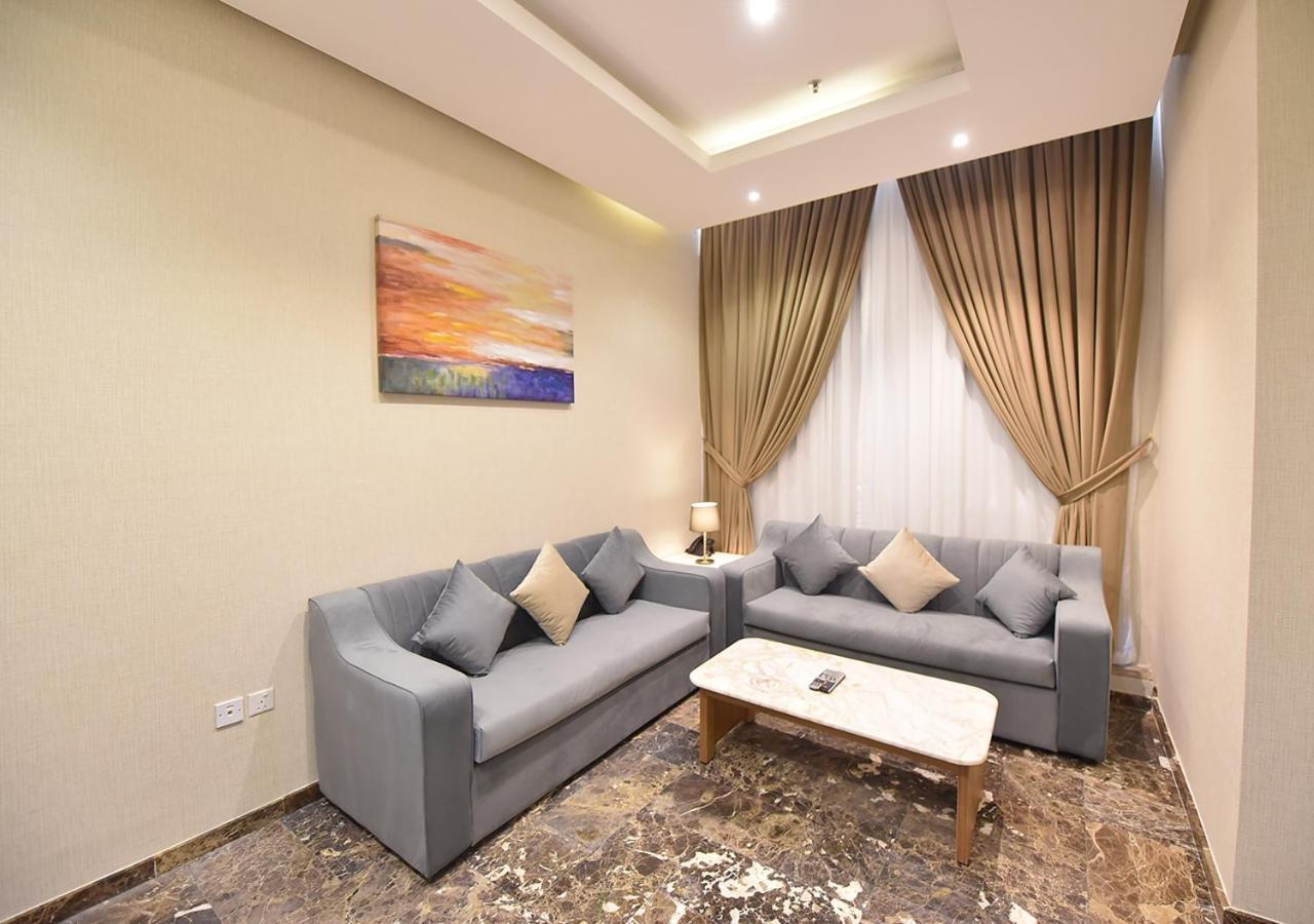 Rihanna Hotel Apartment Kuwait City Bagian luar foto