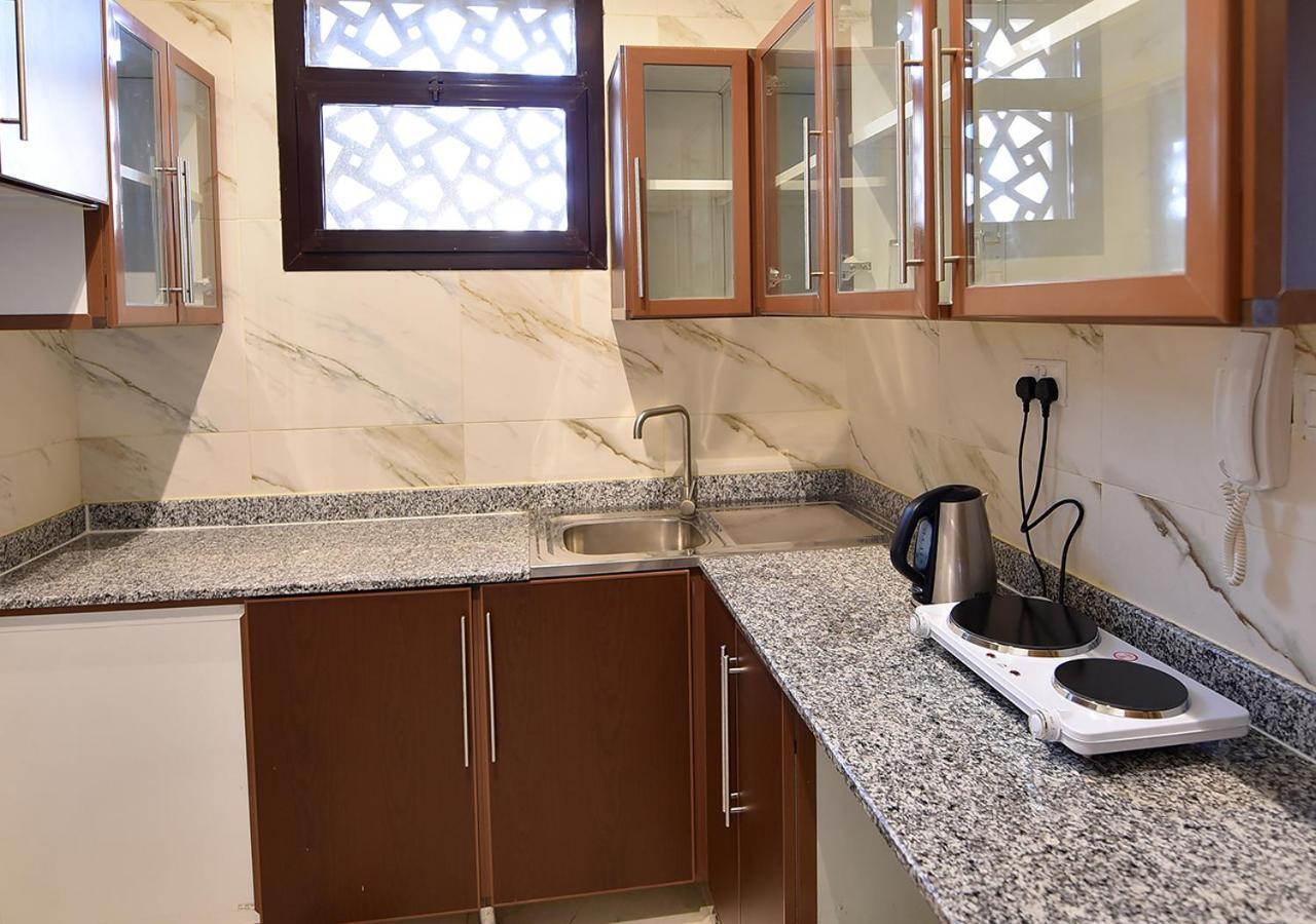 Rihanna Hotel Apartment Kuwait City Bagian luar foto