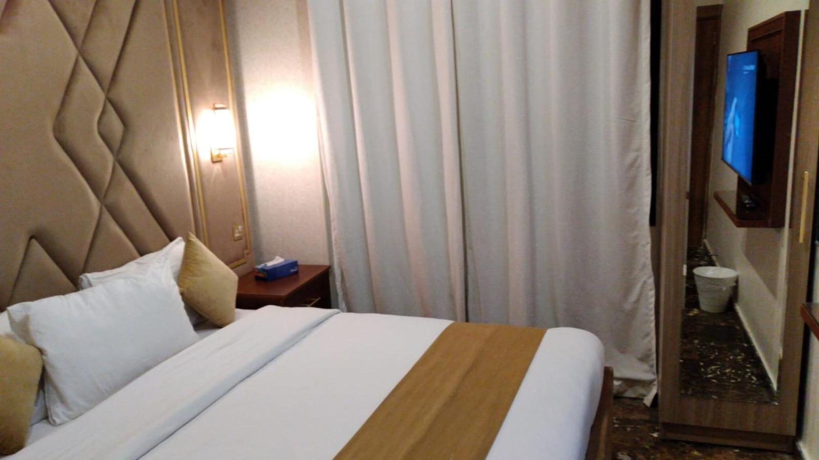 Rihanna Hotel Apartment Kuwait City Bagian luar foto