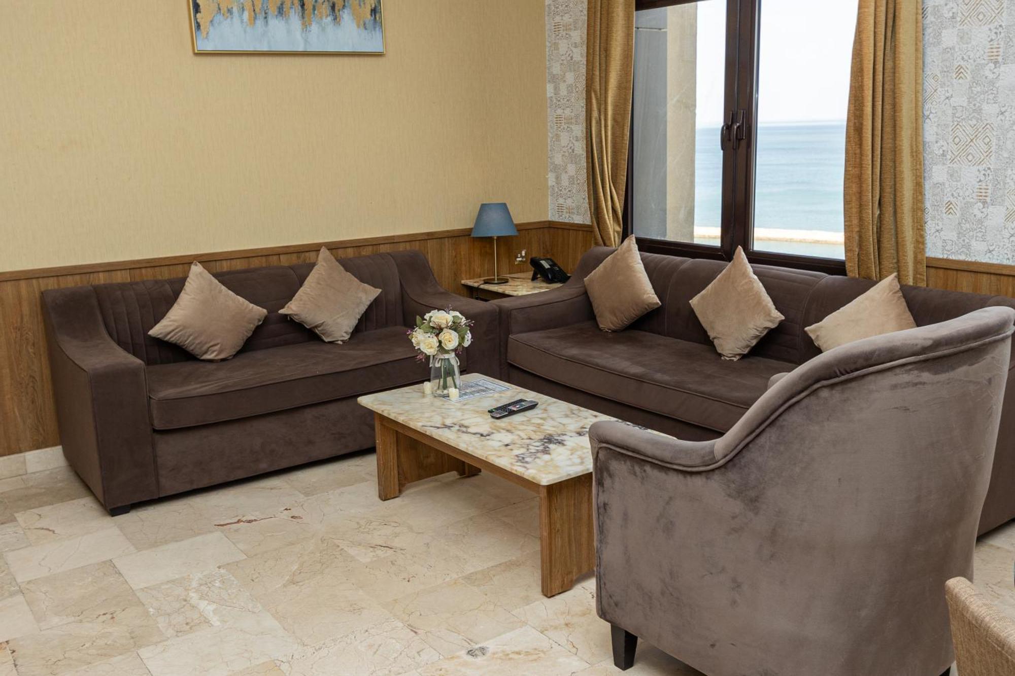 Rihanna Hotel Apartment Kuwait City Bagian luar foto