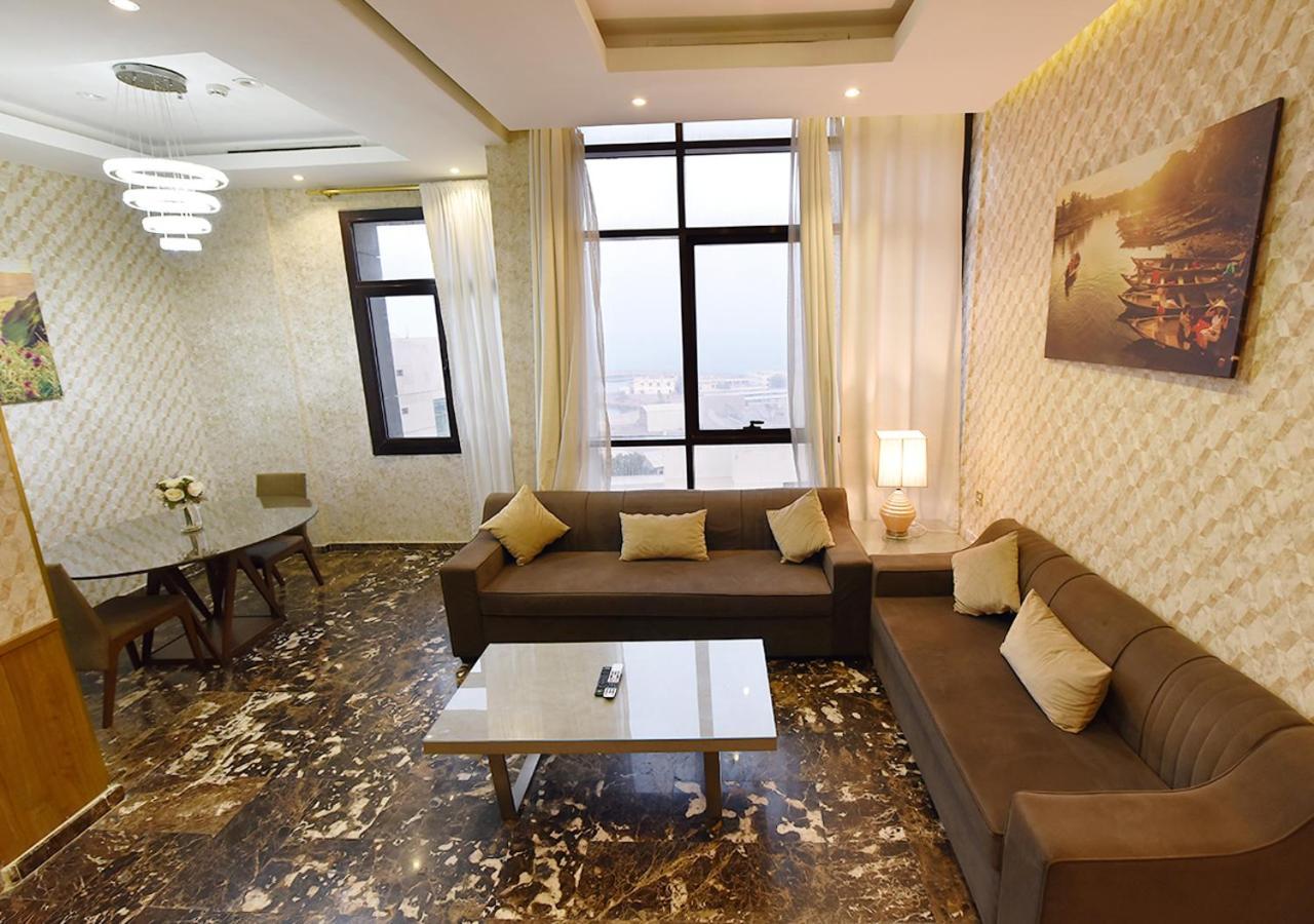 Rihanna Hotel Apartment Kuwait City Bagian luar foto