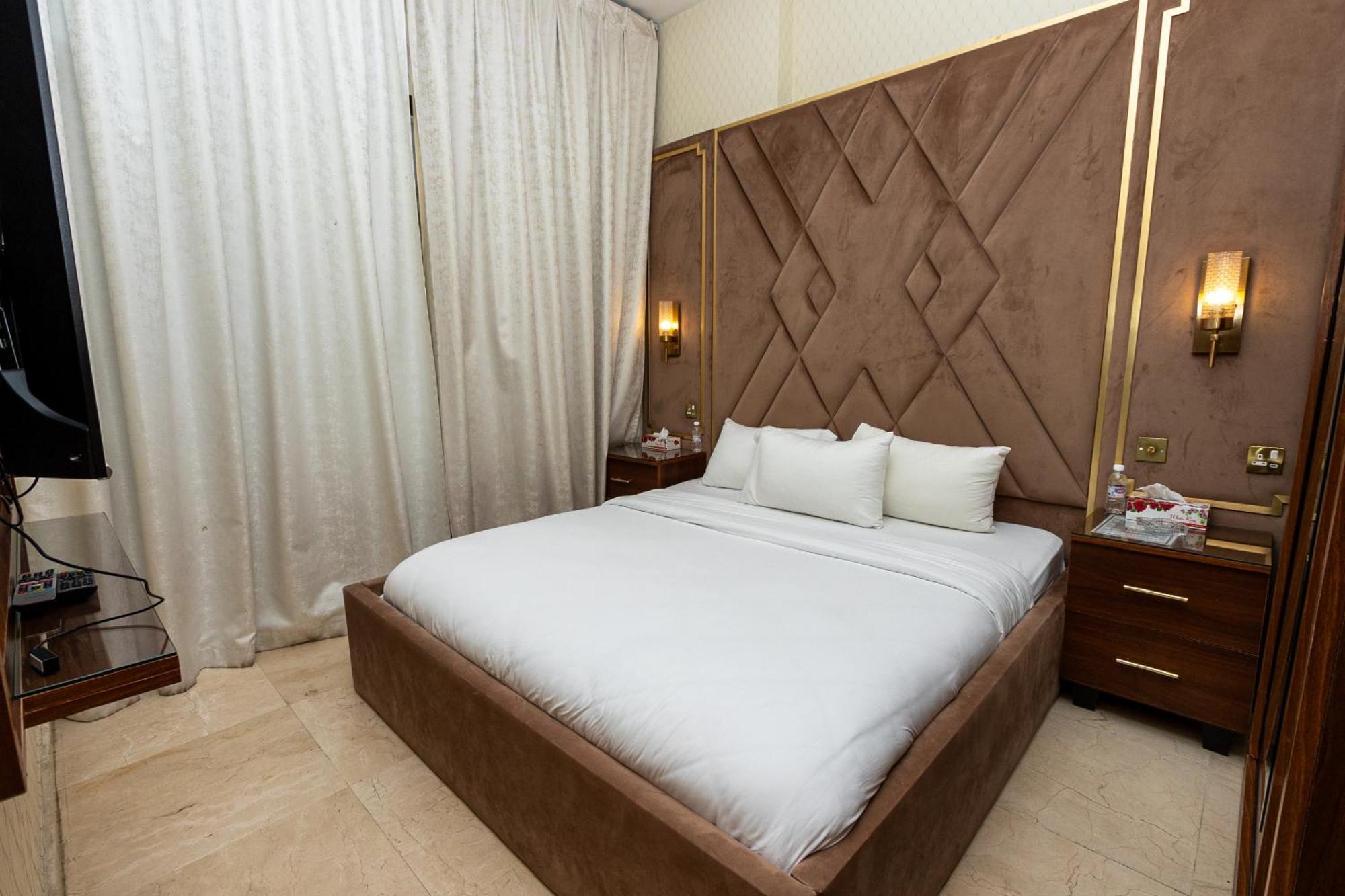 Rihanna Hotel Apartment Kuwait City Bagian luar foto
