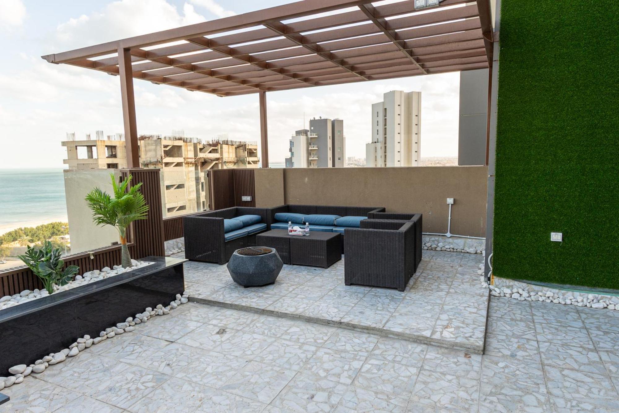 Rihanna Hotel Apartment Kuwait City Bagian luar foto