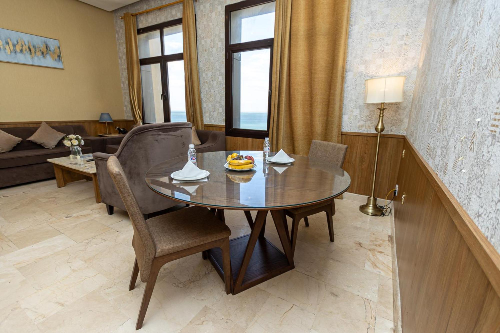 Rihanna Hotel Apartment Kuwait City Bagian luar foto
